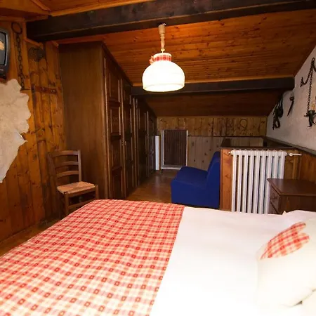 Edelweiss Hotel 2*